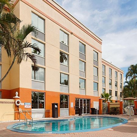 Best Western Fort Myers Inn And Suites Facilidades foto